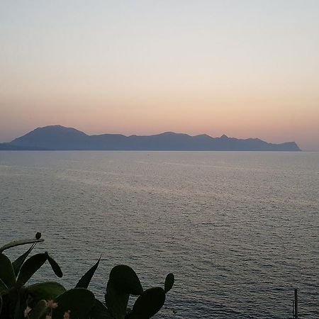 Stanze Del Mare Bed & Breakfast Balestrate Exterior foto