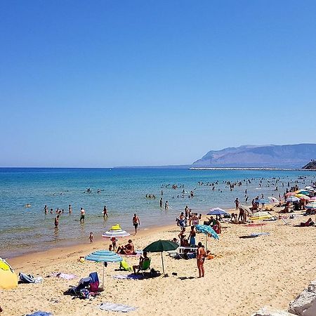 Stanze Del Mare Bed & Breakfast Balestrate Exterior foto