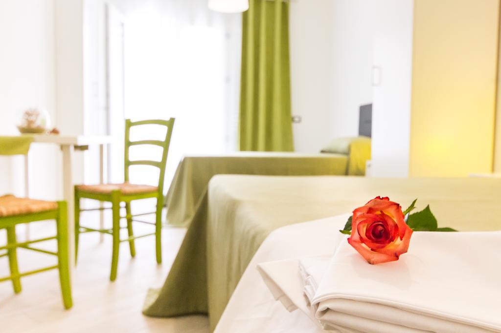 Stanze Del Mare Bed & Breakfast Balestrate Cameră foto